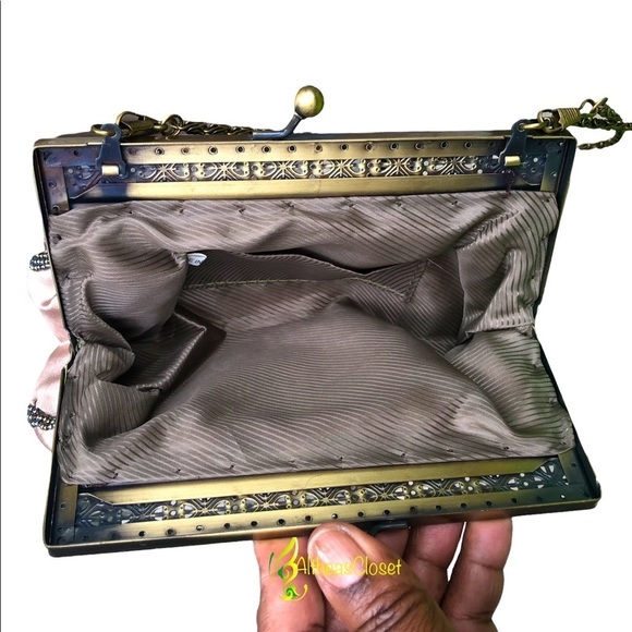 (SOLD) VINTAGE beaded beauty - Picture 7 of 16